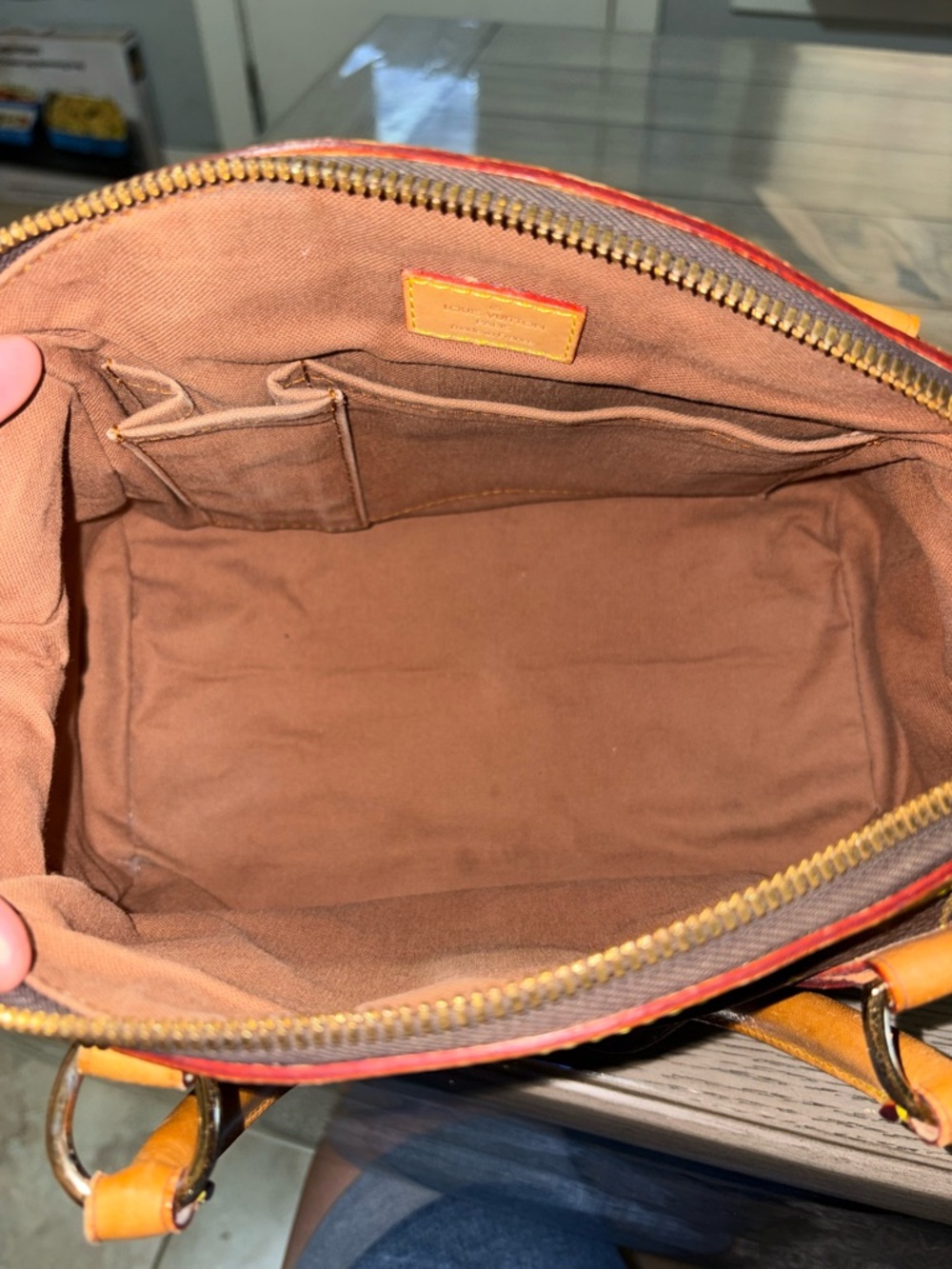 Handbag - Picture 5 of 5